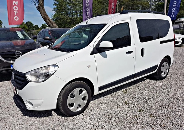 Dacia Dokker cena 29900 przebieg: 222000, rok produkcji 2016 z Białystok małe 379